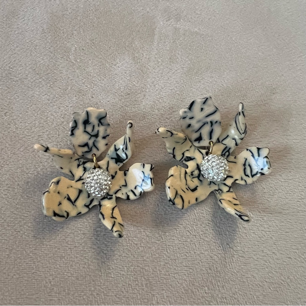 Lele Sadoughi Crystal Lily Earring 100$